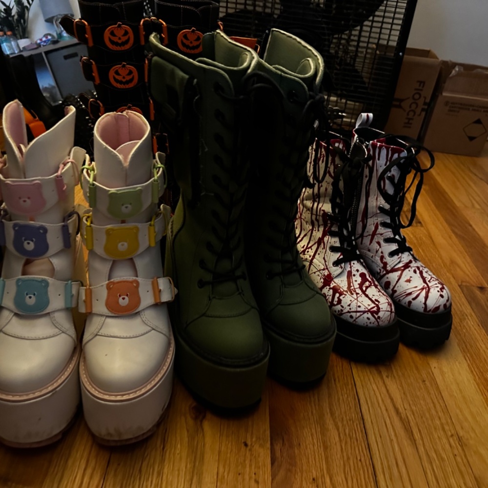 Boot lot - Picture 6 of 8